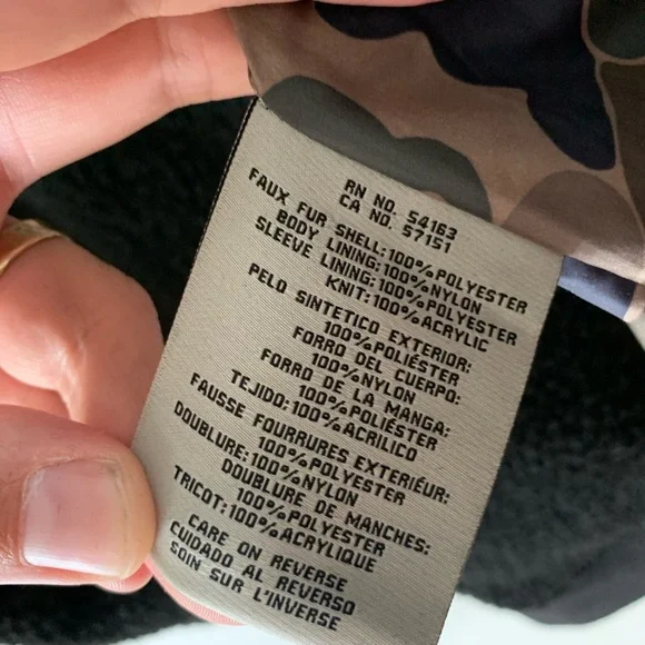 Fluffy Levi’s Jacket - Picture 5 of 5